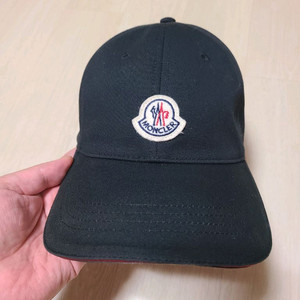 몽클레어 볼캡 모자