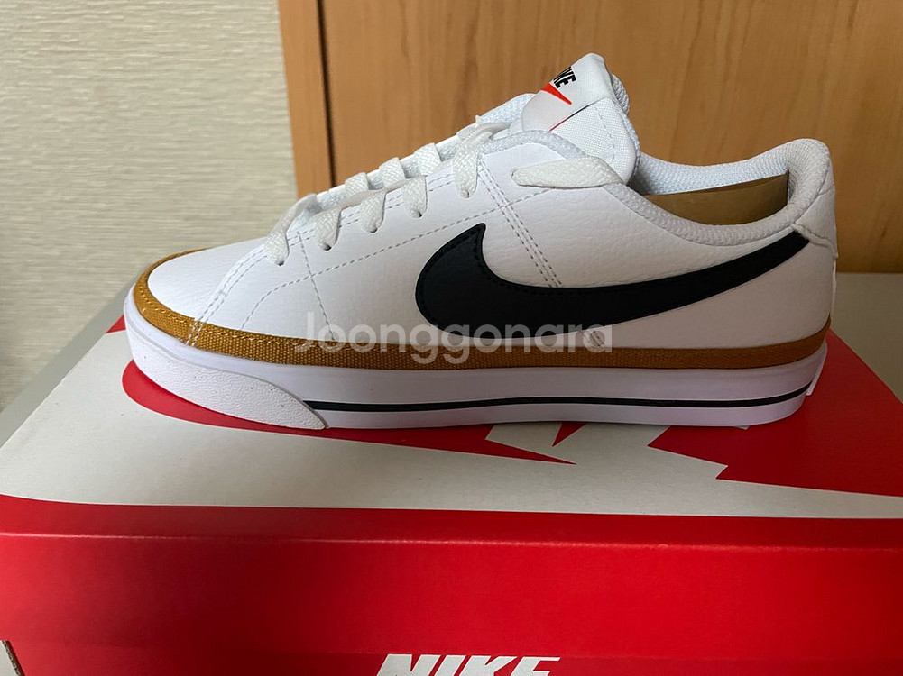 [신품] 나이키 스니커즈 235 판매--0