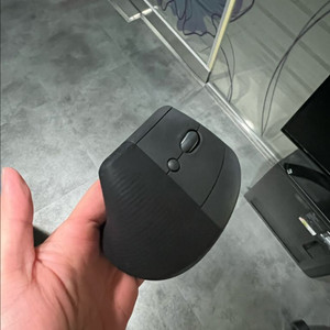 로지텍 리프트(lift) 오른손 A급 판매