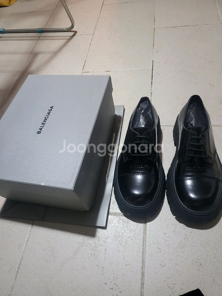 발렌시아가 트렉터 로퍼 블랙 새상품 신상품--2