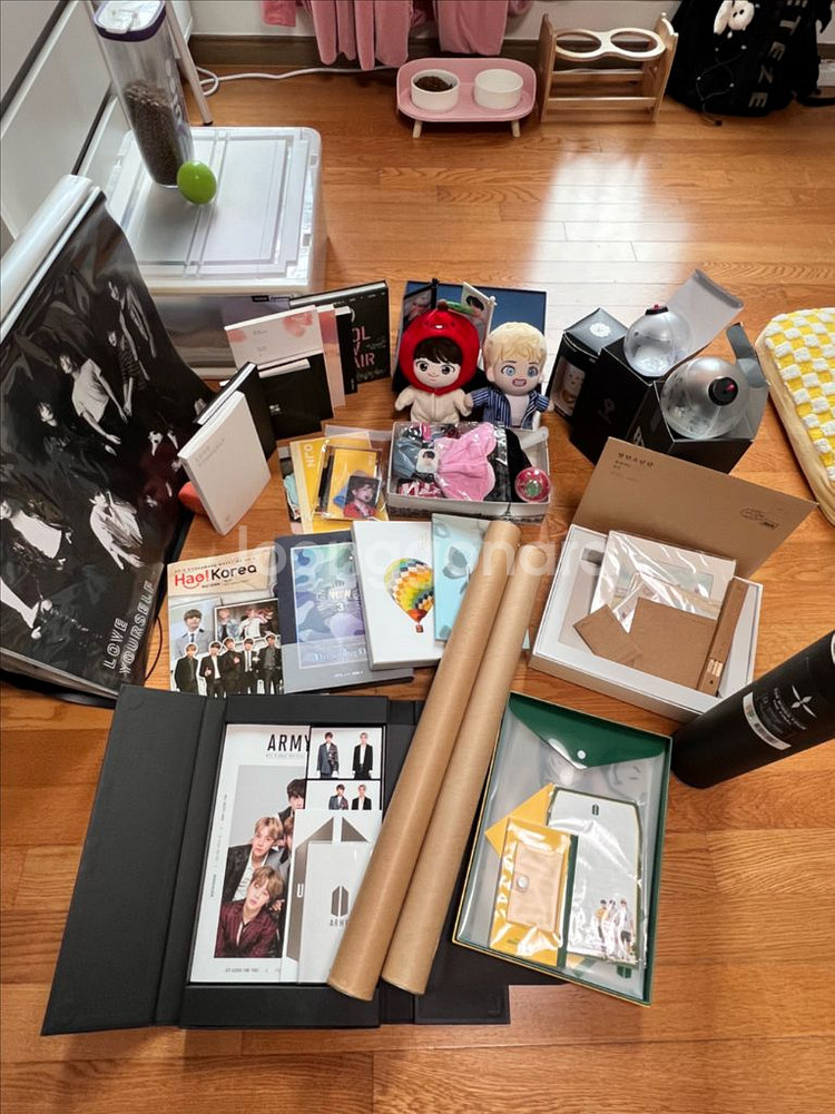 BTS 방탄소년단 굿즈 모음--1