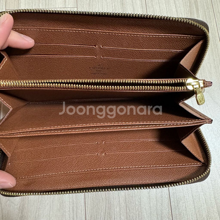 루이비통 모노그램 지퍼 장지갑--4