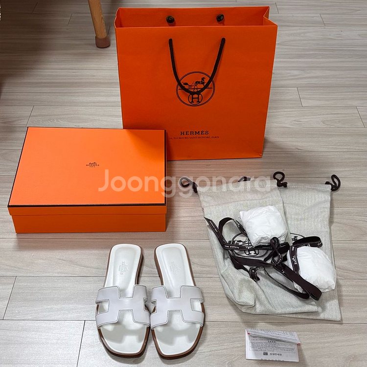 에르메스 오란 샌들 화이트 36.5--0