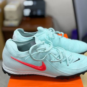 나이키 팬텀 gx2 프로 tf