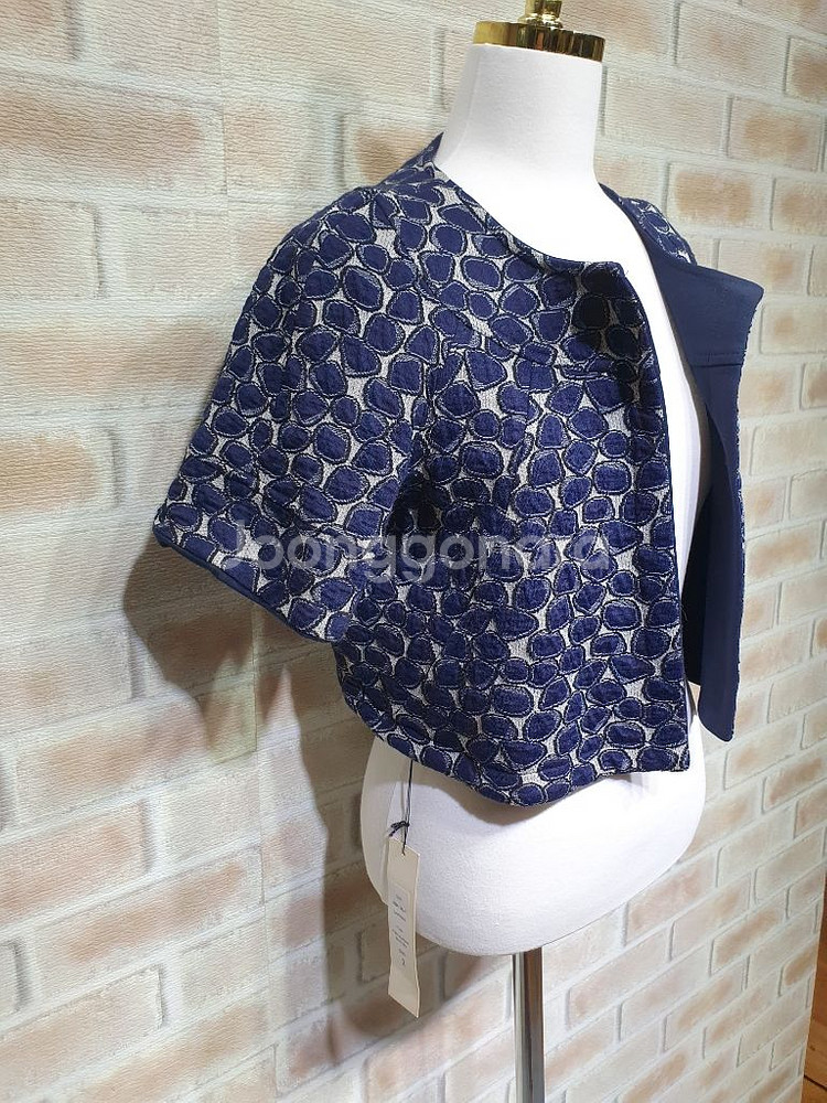 택부착 다이앤본퍼스텐버그 정품 울 숏 양면 자켓55반--0