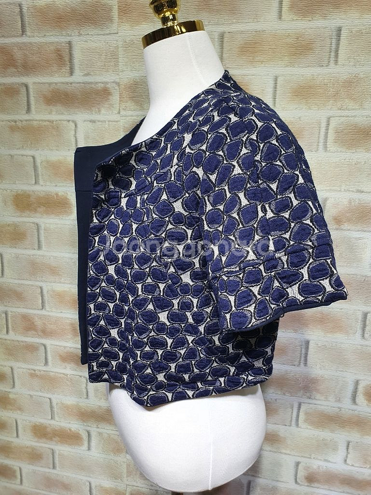 택부착 다이앤본퍼스텐버그 정품 울 숏 양면 자켓55반--4