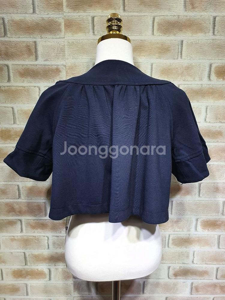 택부착 다이앤본퍼스텐버그 정품 울 숏 양면 자켓55반--9