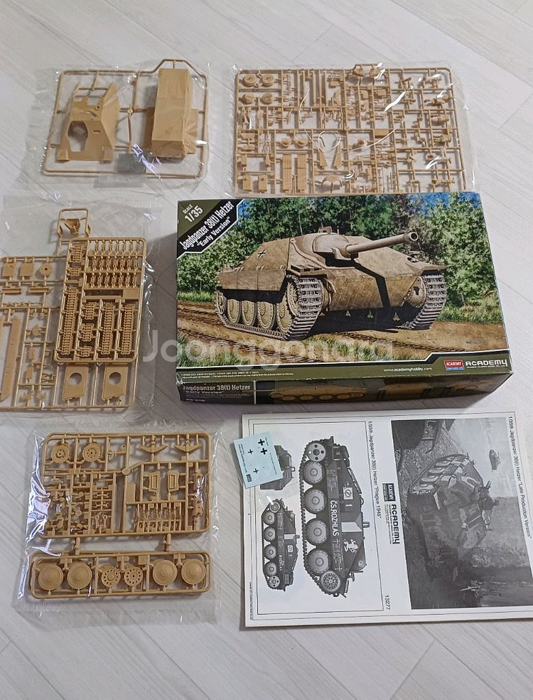 아카데미 1/35 헤처 초기형 새상품--0