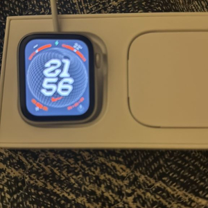 애플워치 se 44mm 밀레니얼 루프 / 화이트밴드포함