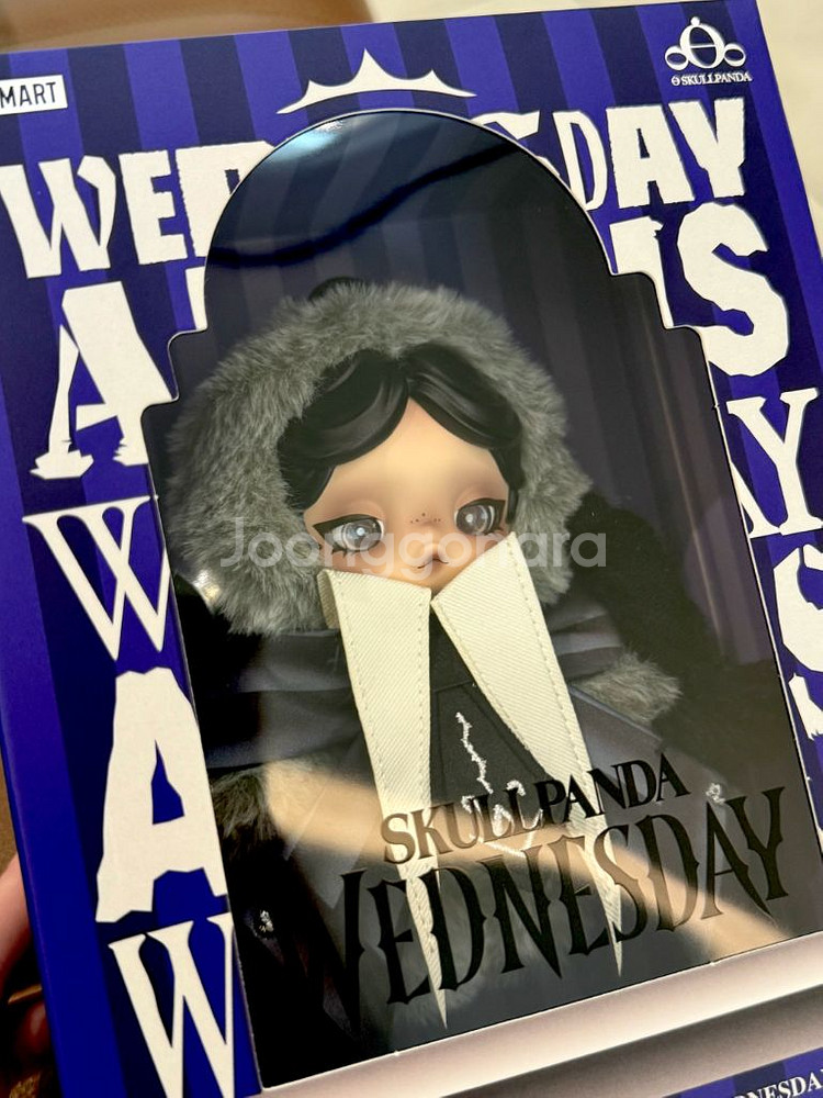 팝마트 스컬판다 X 웬즈데이 인형 키링--0