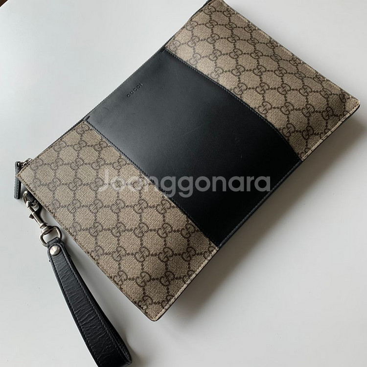 구찌 GG 수프림 클러치--0