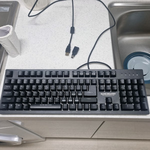 엔키보드 r3 rgb 기계식 키보드 팝니다