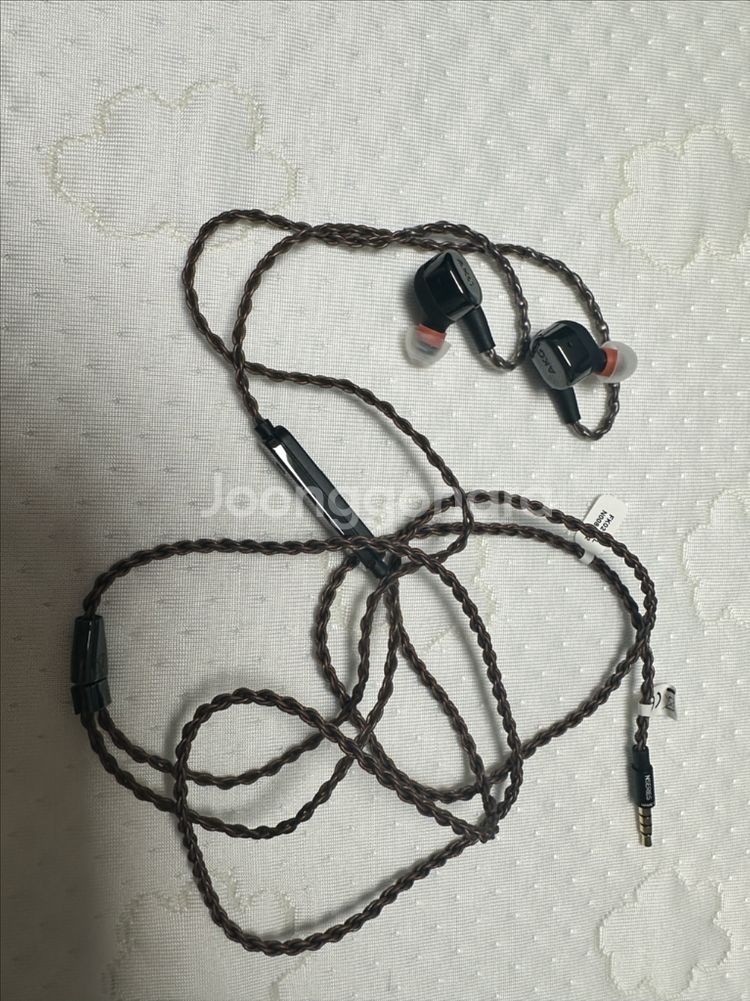 akg n5005--9
