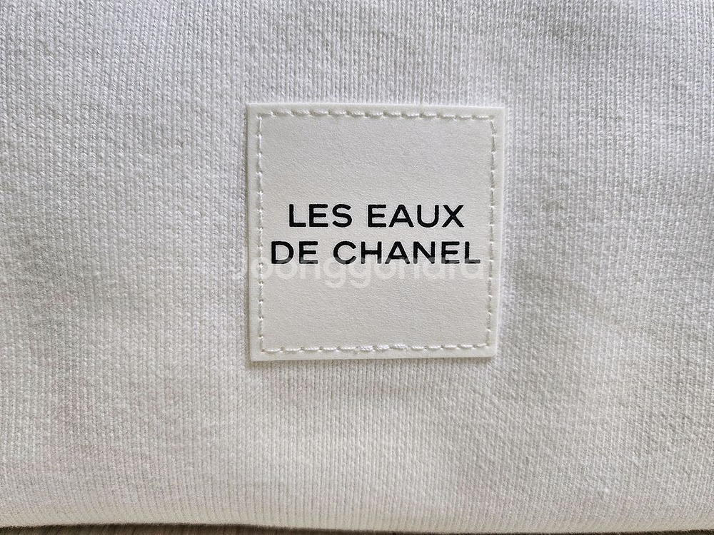 정품) 샤넬 화이트 파우치 (코스메틱)--1