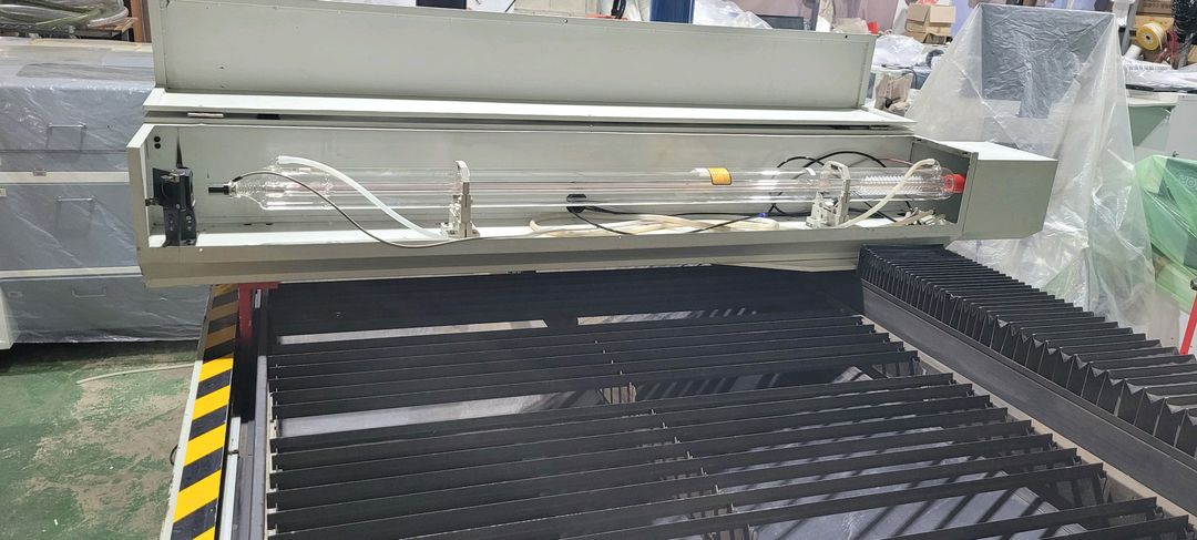 1325 볼스크류 서보 레이저커팅기--3