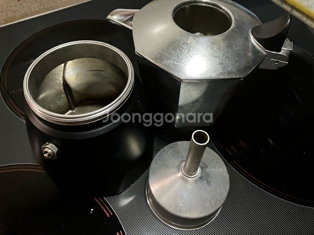 비알레띠 뉴브리카 4컵 판매합니다--1