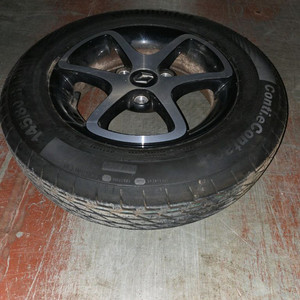 트위지타이어+휠