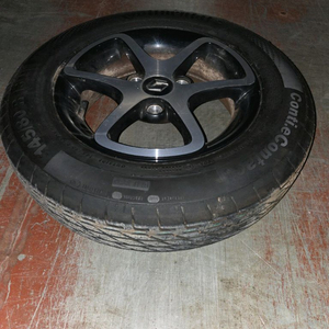 트위지타이어+휠