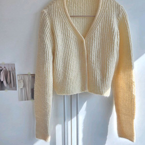 간절기 니트 버터옐로우