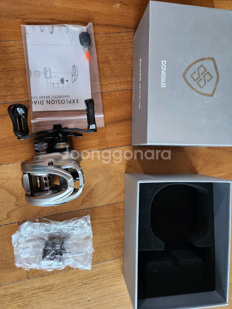 아큐라 베이트 릴 7점대 +보조스풀 미사용품--0