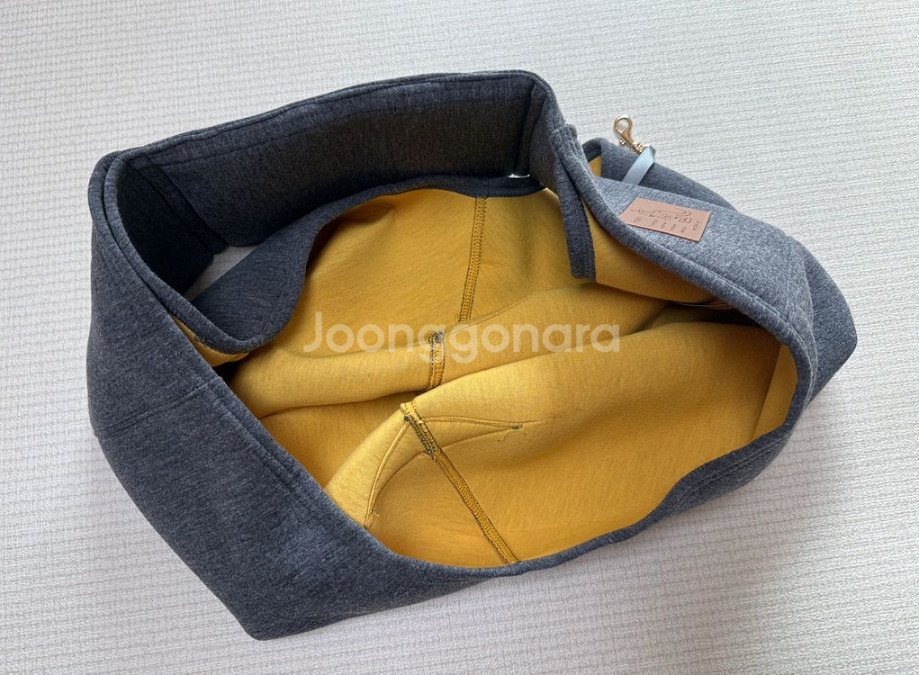 집사필수템)반려동물 이동가방,포대기 새상품 싸게 팔아요--1