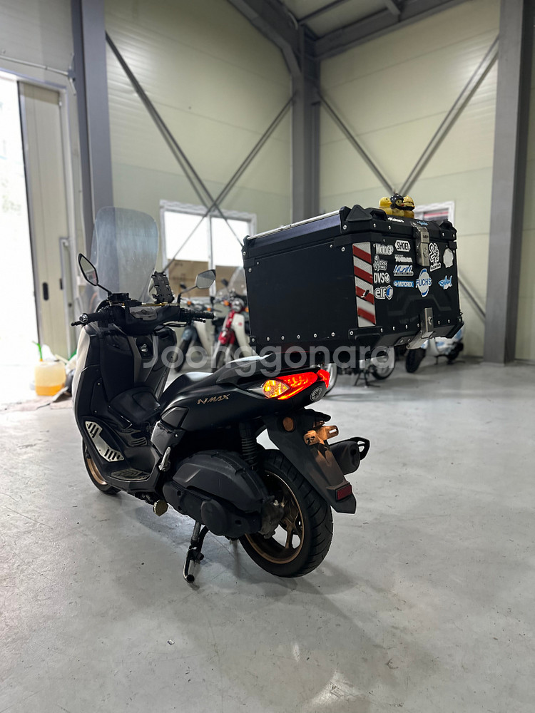 22년식 야마하 Nmax125 1만Km 깔끔한 차량판매--5