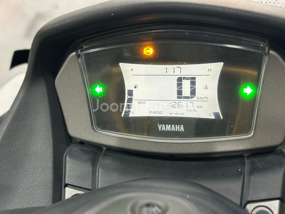 22년식 야마하 Nmax125 1만Km 깔끔한 차량판매--9