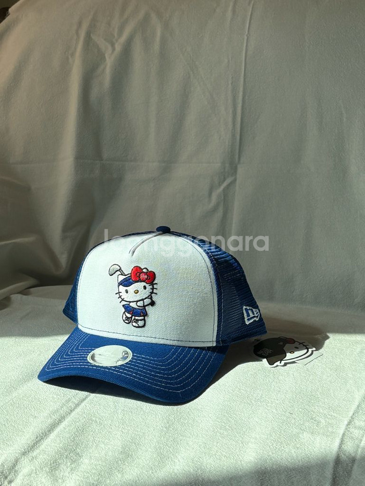뉴에라 X 헬로키티 골프 캡 모자--0