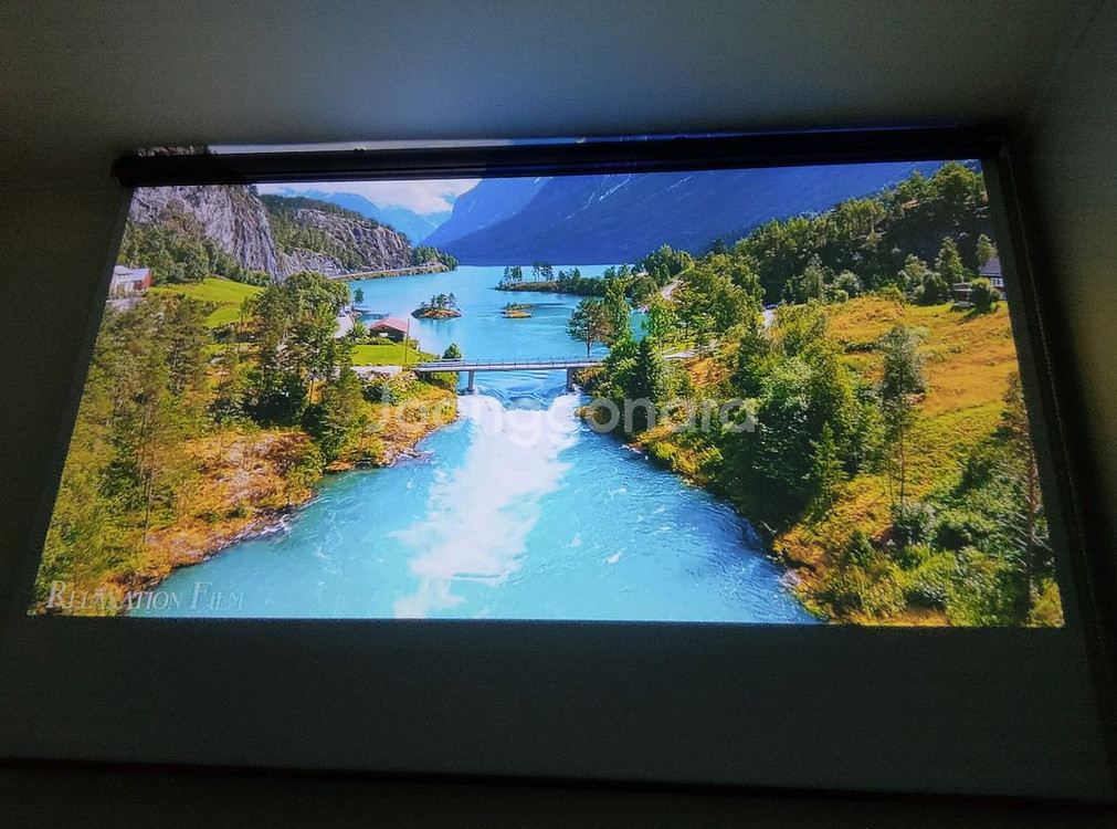 맥큐빅 빔프로젝터 L018 + 크롬캐스트 3세대--4