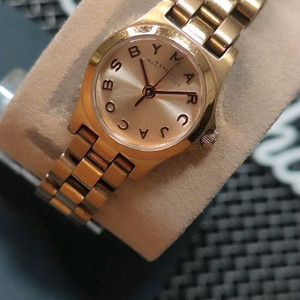 마크제이콥스 브랜 마크 제이콥스 헨리 딩키 로즈 골드