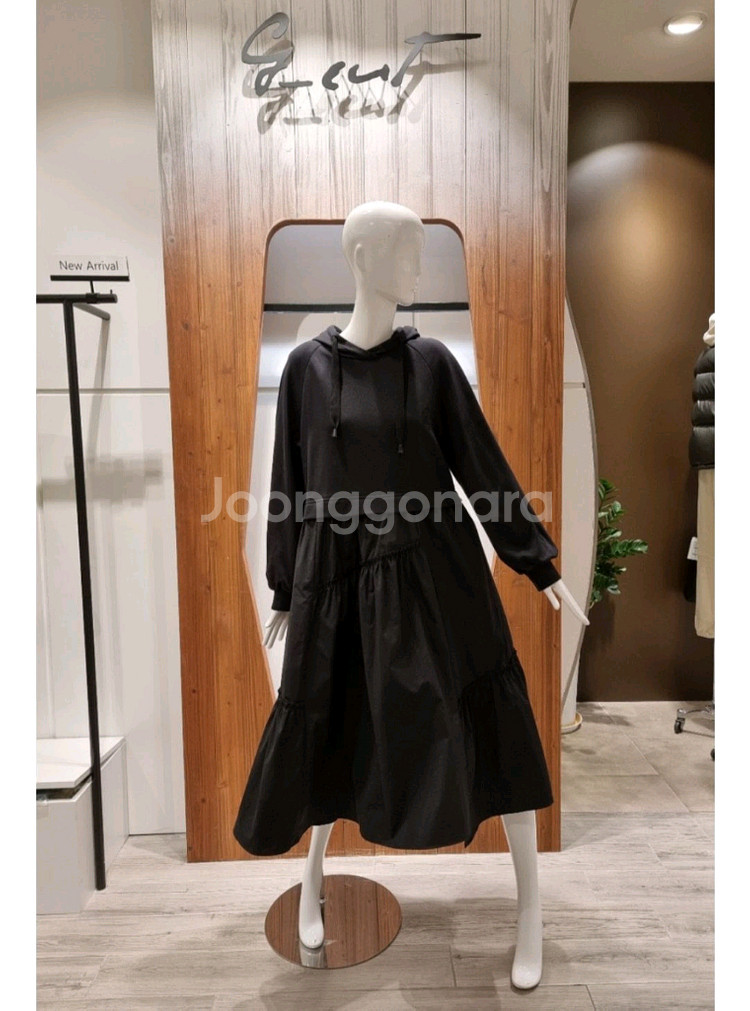 지컷 후드 플리츠 원피스 블랙--3