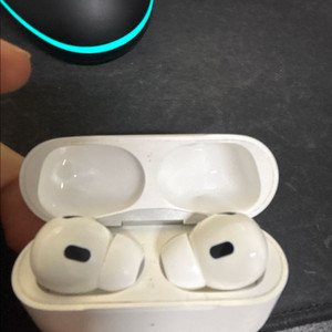 에어팟 프로 2세대 라이트닝 팝니다