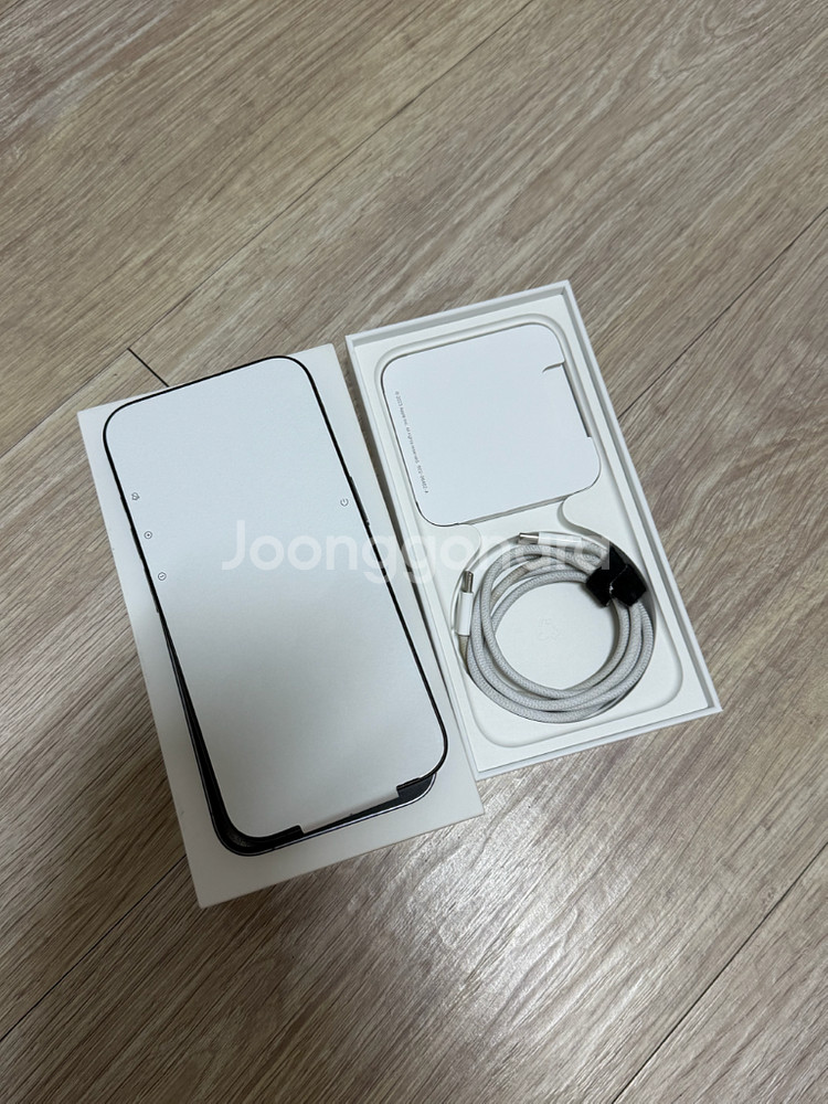 아이폰 15pro 128gb 블랙티타늄 리퍼폰--0