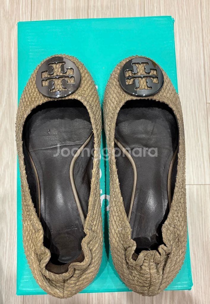 토리버치 Reva 로고 플랫 38 (245-250)정품--0