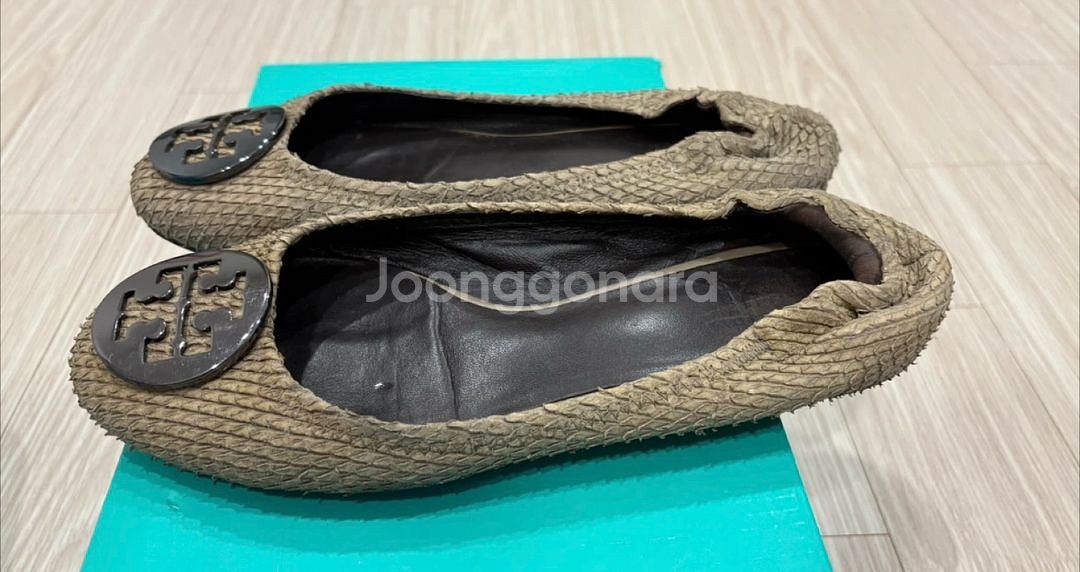 토리버치 Reva 로고 플랫 38 (245-250)정품--3