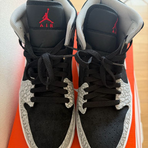 275] 조던 1 미드 엘리펀트 토