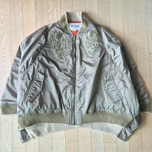 오즈세컨 누빔자켓 패딩점퍼 케이프 F