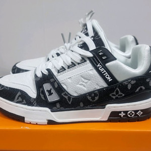 루이비통 LV 스케이트 스니커즈 마린