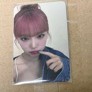 예나 최예나 릴리바이레드 포카