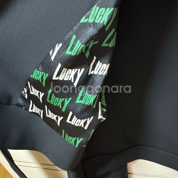 럭키슈에뜨 크롭 자켓--1