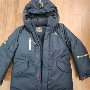 뉴발란스 키즈 오리털점퍼 130사이즈뉴발란스 키즈 오리