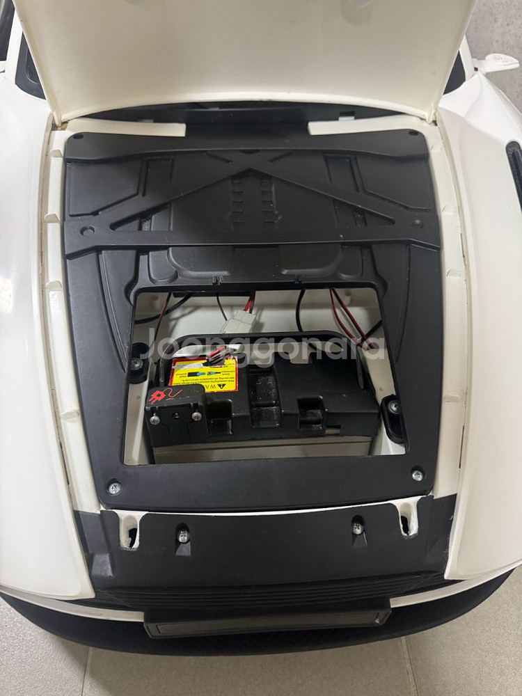 에스턴 마틴 유아전동자동차--6