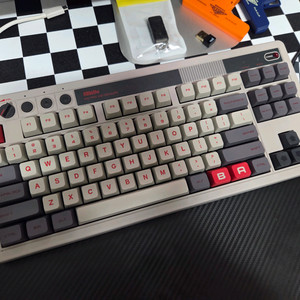 8bitdo 레트로 키보드