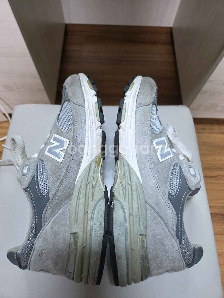 뉴발란스 993 255 사이즈 판매합니다--3