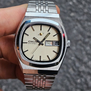 애니카 빈티지시계