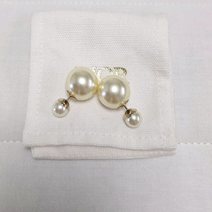 디올 트라이벌 귀걸이