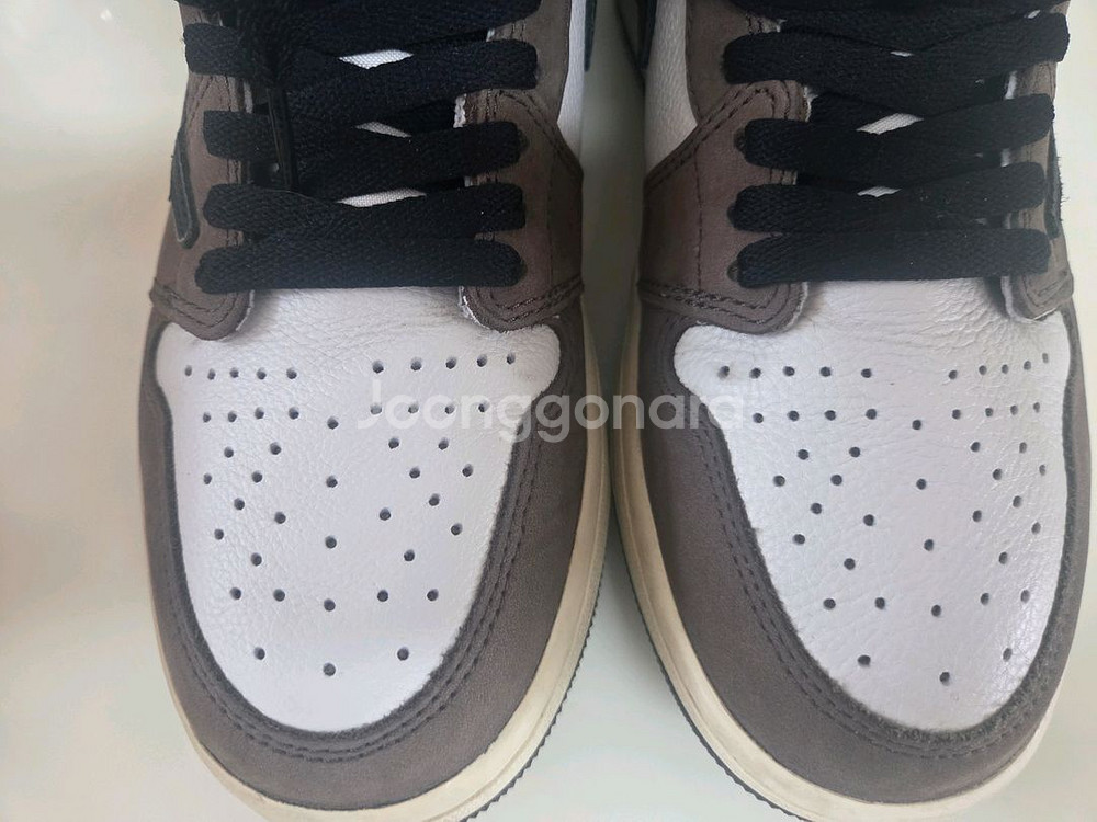 나이키 조던1 하이 트래비스 스캇 모카 265--0