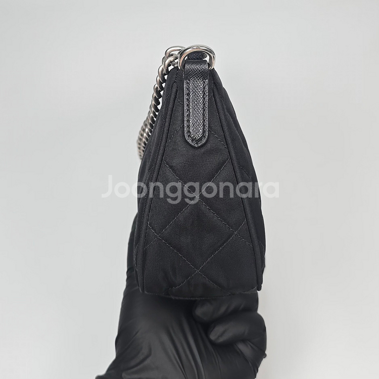 프라다 포코노 퀄팅 미니 체인 숄더백--4