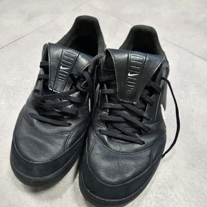 나이키 프리미엄 AT6178-010 풋살화 260