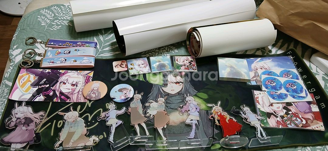 꽃감이 친필싸인 포함 각종 굿즈 팝니다--0